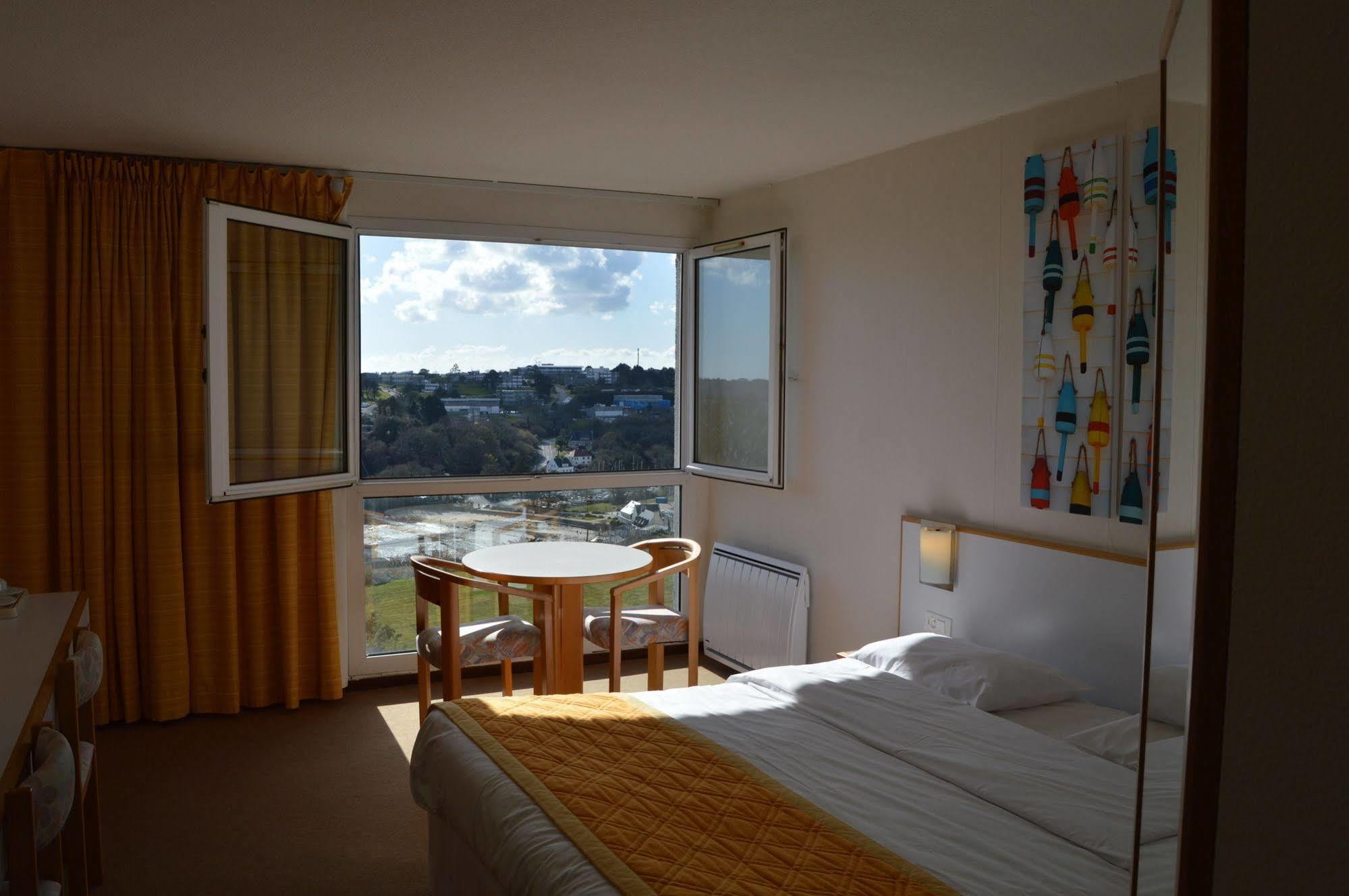 Logis Hotel Du Belvedere Brest Eksteriør billede